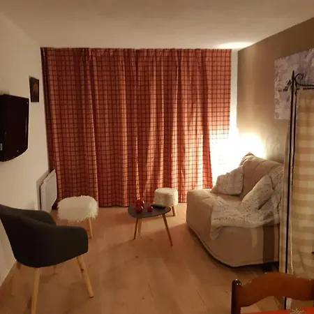 Spacieux 4 Personnes Avec Terrasse Au Pied Des Pistes - Fr-1-804-8 アパート Enchastrayes